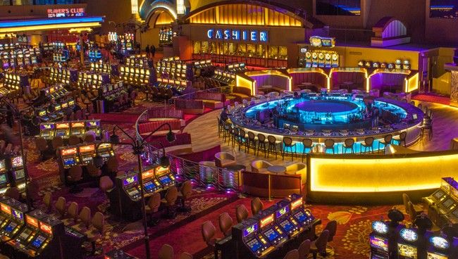 Casino Plus کیسینو میں پوکر گیمز