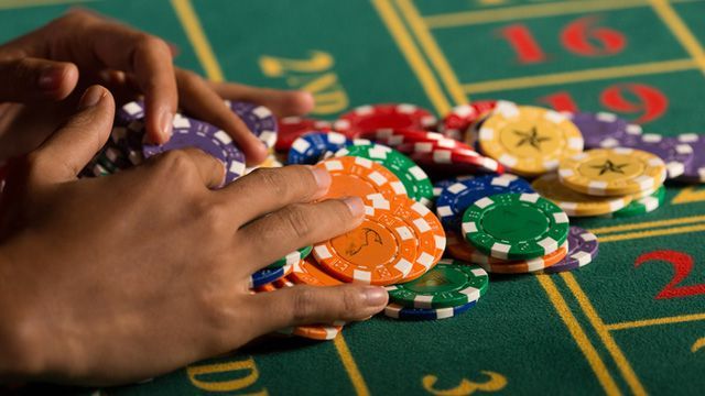 Casino Plus کھلاڑیوں کے لیے لائیو کیسینو سیکشن