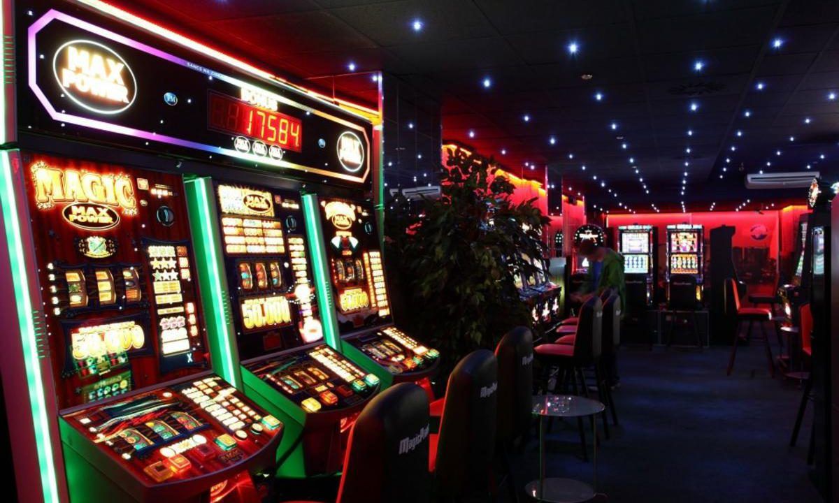 ایک اکاؤنٹ بنائیں یا Casino Plus کیسینو میں لاگ ان کریں۔
